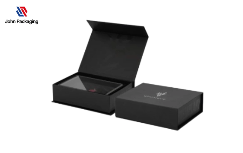 Custom Magnetic Closure Boxes